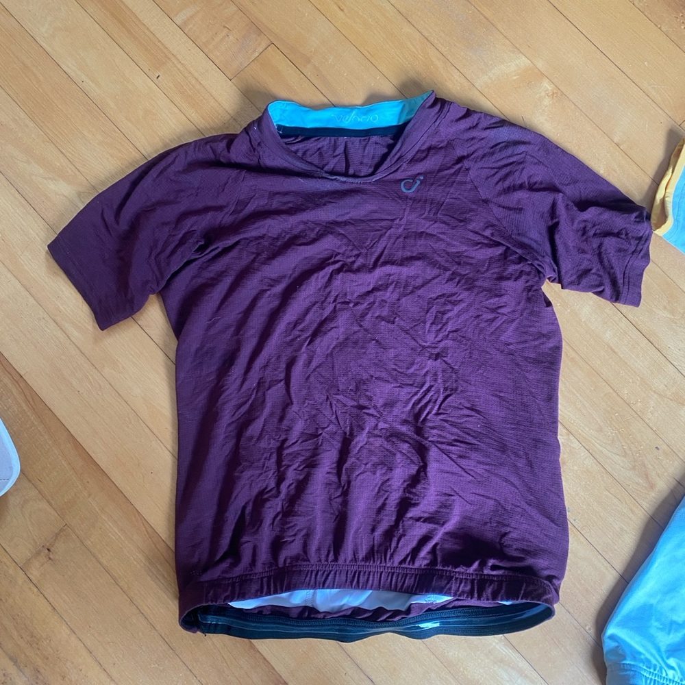 Velocio womens magenta zipperless jersey